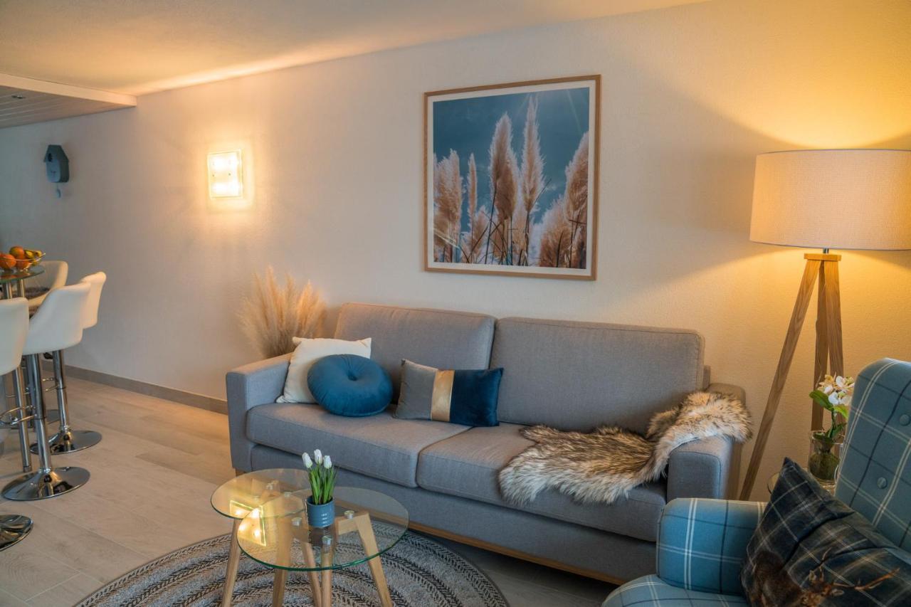 Chalet Spitzhorn - Your Peak Getaway - Private Terrasse & Gratis Parkplatz Gsteig Exterior photo