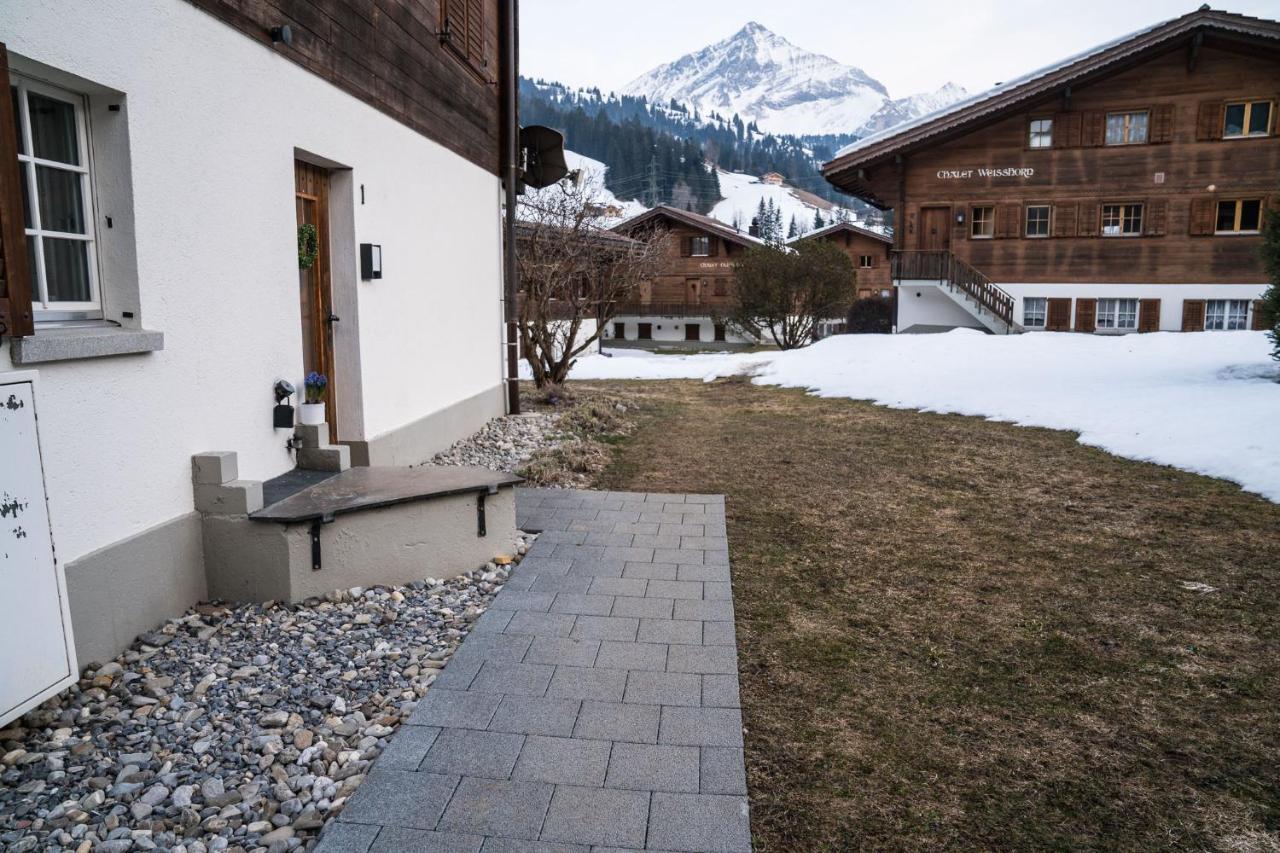 Chalet Spitzhorn - Your Peak Getaway - Private Terrasse & Gratis Parkplatz Gsteig Exterior photo